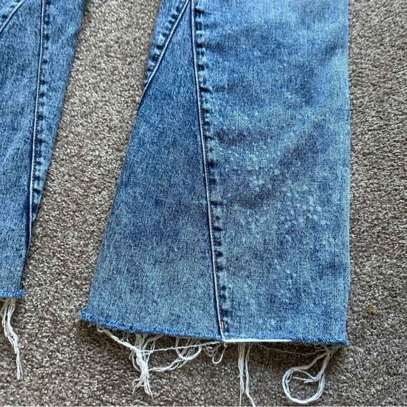 Old Navy Extra High Rise Blue Acid Wash Flare Jeans Women's Size 14 NWOT Boho - Picture 8 of 14